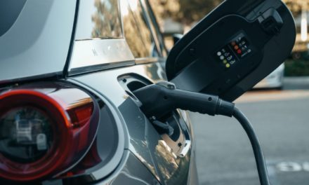 Das Elektroauto kostenlos und steuerfrei beim Arbeitgeber laden: Das müssen Sie beachten